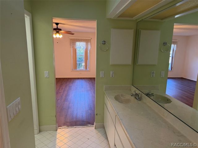 1672 N Foxboro Loop, Crystal River, FL 34429