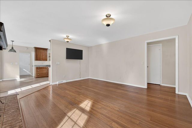 121 Three Wood Lane, Summerville, SC 29483