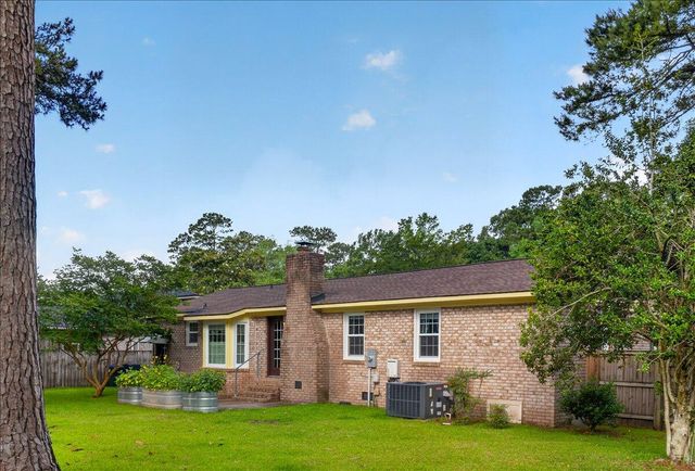 121 Three Wood Lane, Summerville, SC 29483