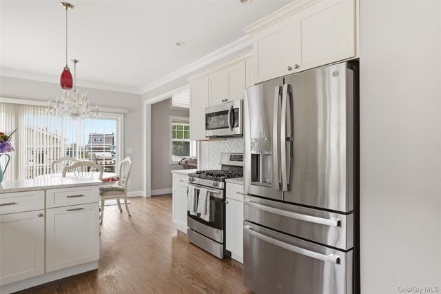 34 Meadow Lane, Amityville, NY 11701
