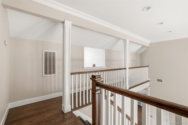 34 Meadow Lane, Amityville, NY 11701
