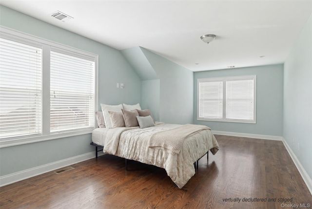 34 Meadow Lane, Amityville, NY 11701