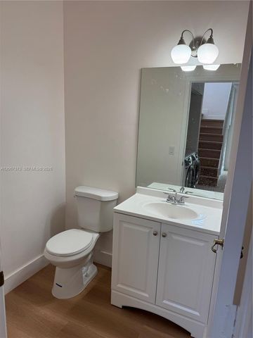 5606 NW 112th Passage, Doral, FL 33178