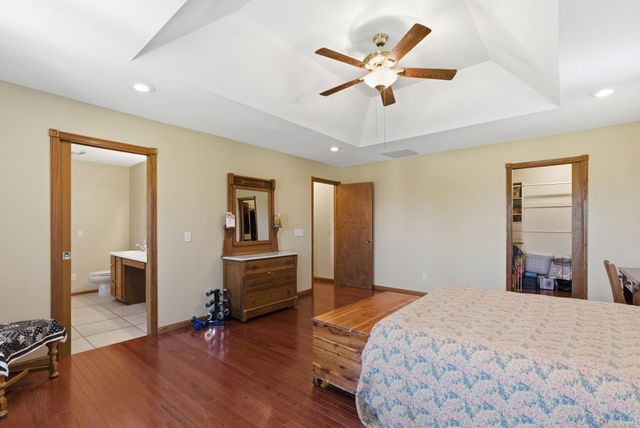 1808 S 125th St E, Wichita, KS 67207