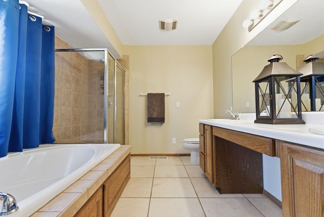 1808 S 125th St E, Wichita, KS 67207