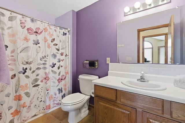 1808 S 125th St E, Wichita, KS 67207