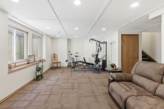 1808 S 125th St E, Wichita, KS 67207