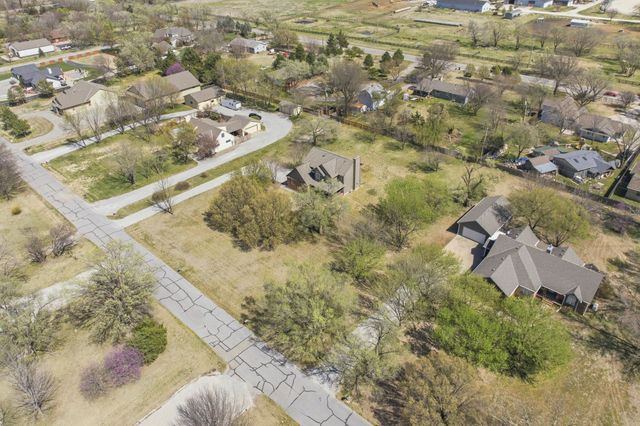 1808 S 125th St E, Wichita, KS 67207