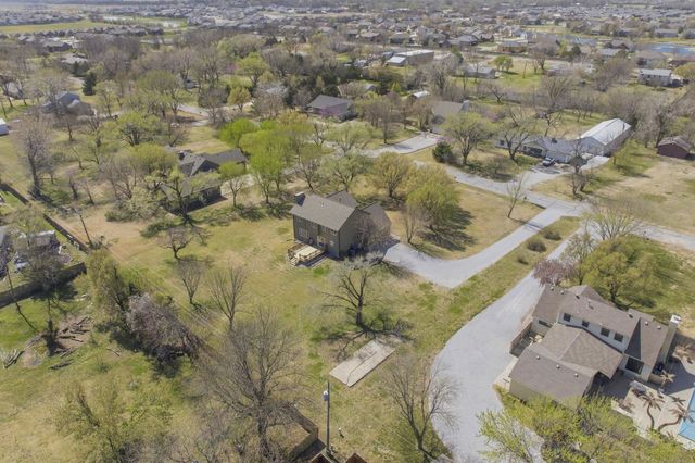 1808 S 125th St E, Wichita, KS 67207