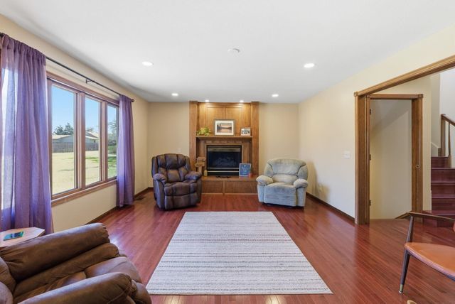 1808 S 125th St E, Wichita, KS 67207