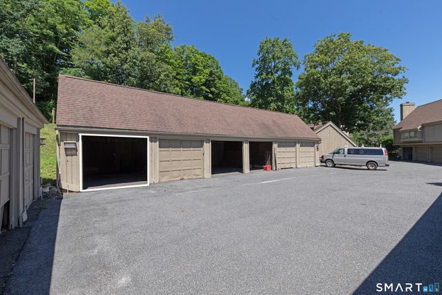 22 Heritage Village B, Southbury, CT 06488