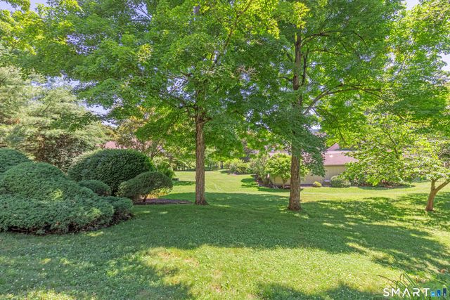 22 Heritage Village B, Southbury, CT 06488