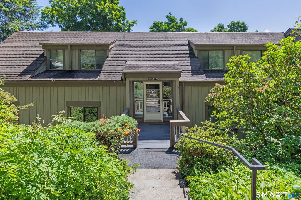 22 Heritage Village B, Southbury, CT 06488