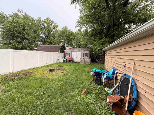 2220 Noldau Avenue, Evansville, IN 47712