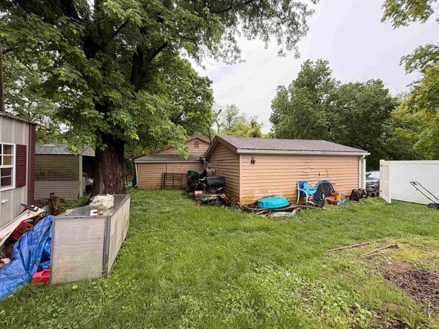 2220 Noldau Avenue, Evansville, IN 47712