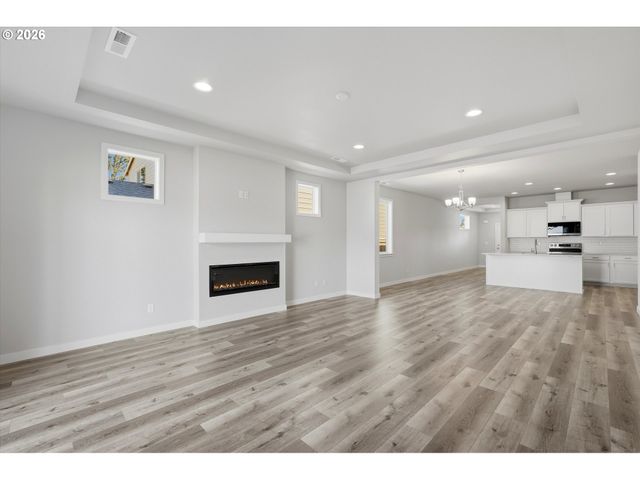 562 E Wilson St, Carlton, OR 97111