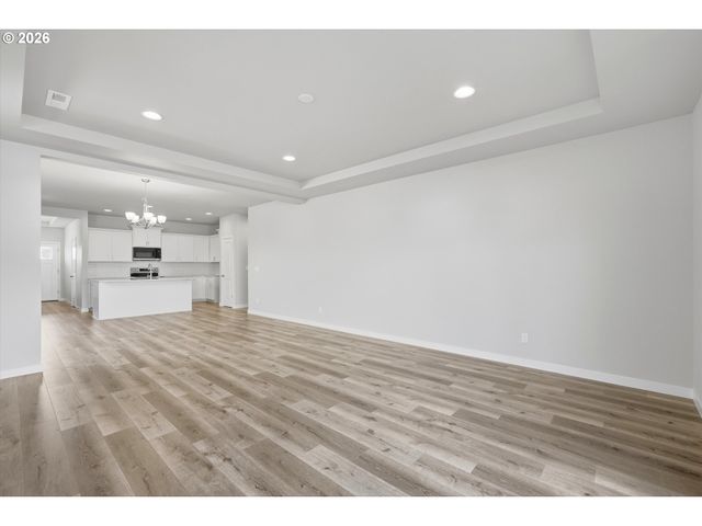 562 E Wilson St, Carlton, OR 97111