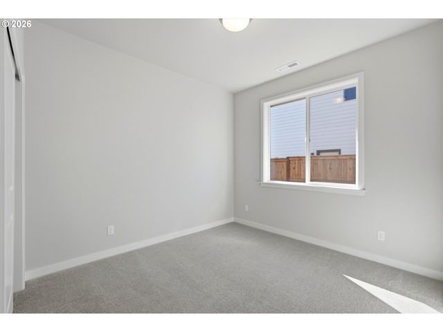 562 E Wilson St, Carlton, OR 97111