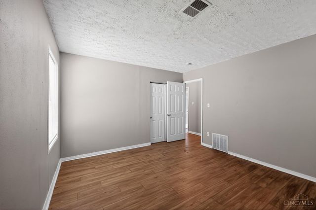 3206 Niagara, Cincinnati, OH 45251