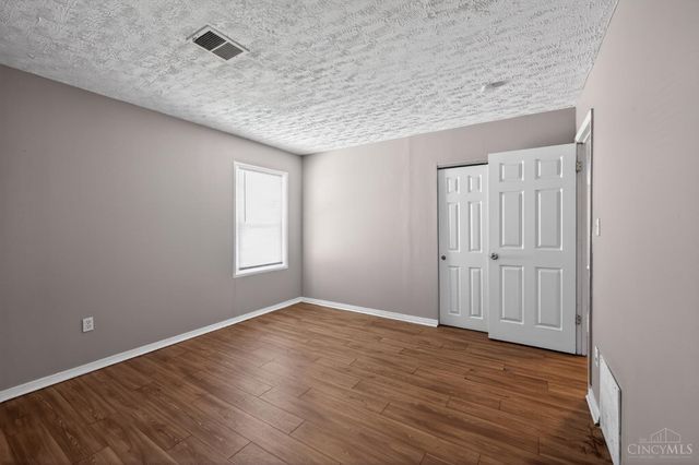 3206 Niagara, Cincinnati, OH 45251