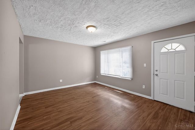 3206 Niagara, Cincinnati, OH 45251