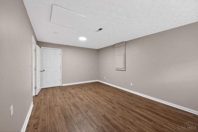 3206 Niagara, Cincinnati, OH 45251