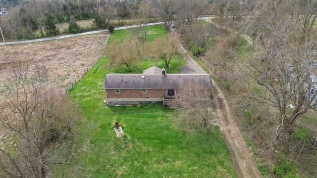 651 Panola Road, Waco, KY 40385