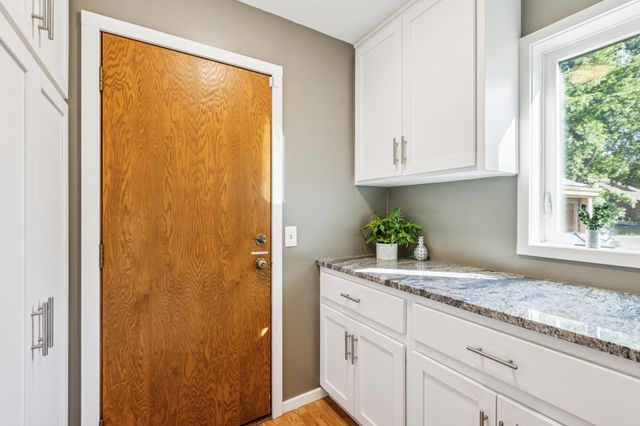 11345 36th Place N, Plymouth, MN 55441