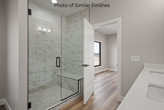 11 Viola Drive, Le Claire, IA 52753