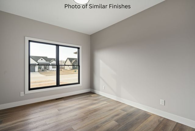 11 Viola Drive, Le Claire, IA 52753