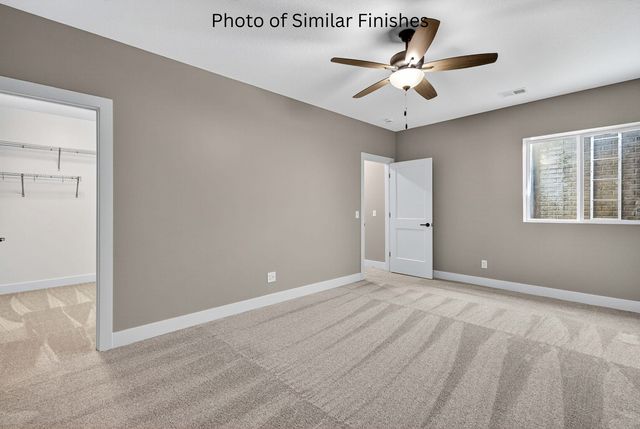 11 Viola Drive, Le Claire, IA 52753