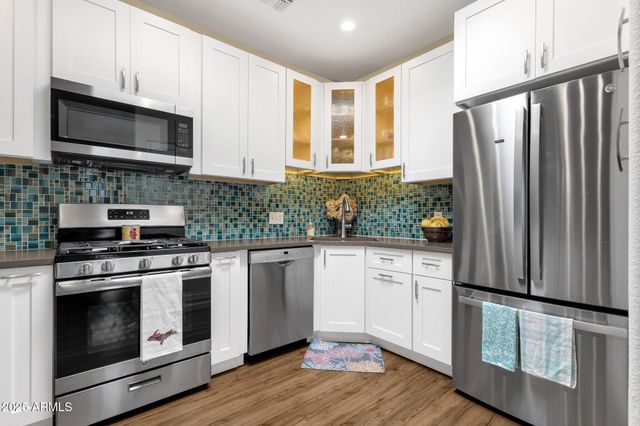 3221 N 37TH Street 10, Phoenix, AZ 85018