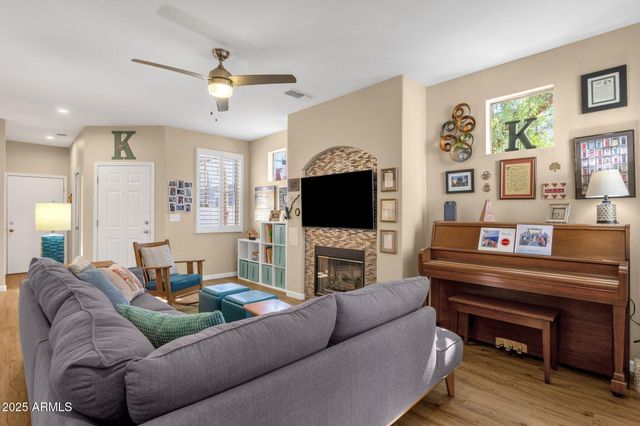 3221 N 37TH Street 10, Phoenix, AZ 85018