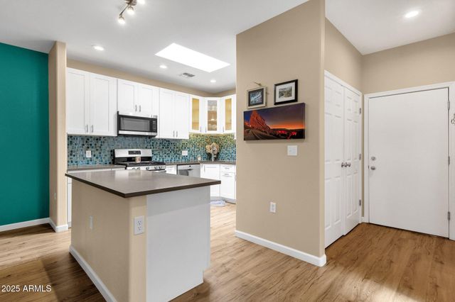 3221 N 37TH Street 10, Phoenix, AZ 85018