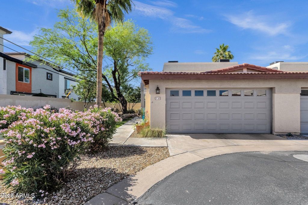 3221 N 37TH Street 10, Phoenix, AZ 85018