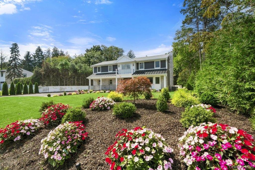 3 Aron Drive, Woodbury, NY 11797 — exterior
