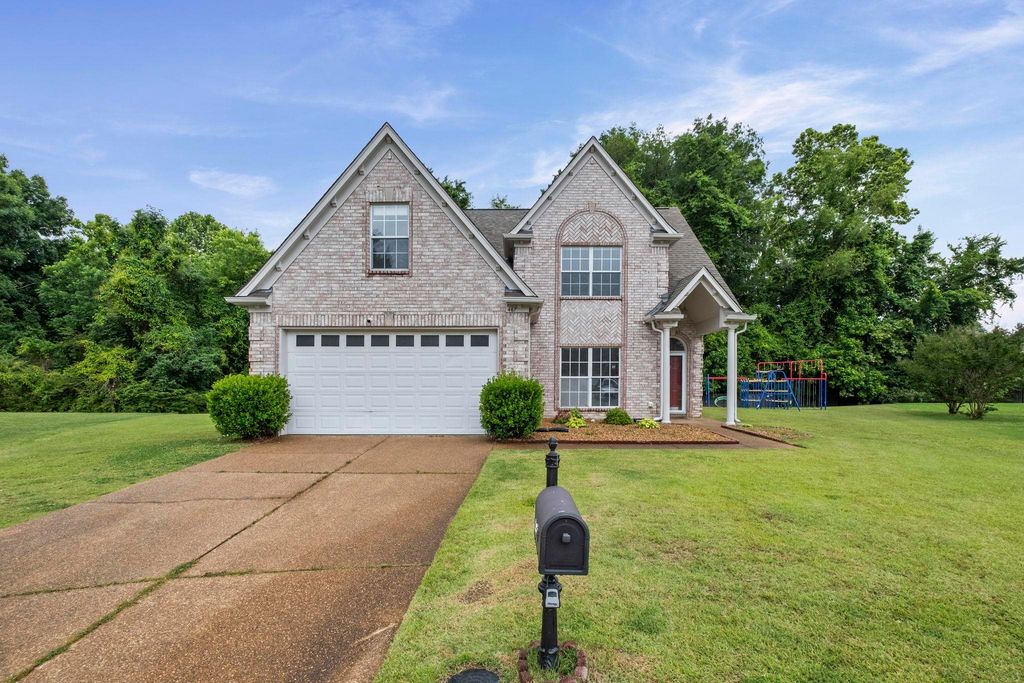 467 DIRKS CAIRN CV, Memphis, TN 38018