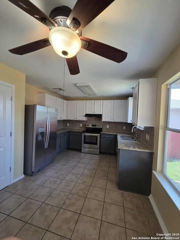 228 Anvil Pl, Cibolo, TX 78108