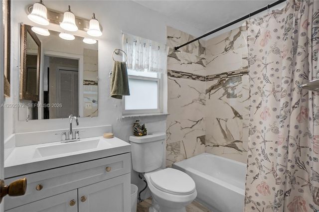 410 SW Natura Ave, Deerfield Beach, FL 33441