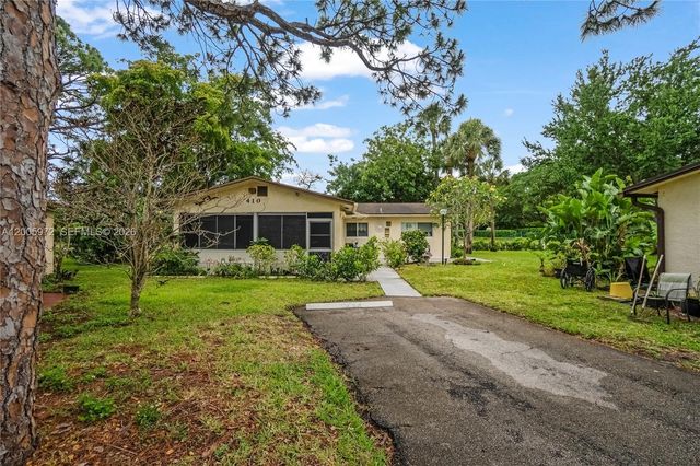 410 SW Natura Ave, Deerfield Beach, FL 33441