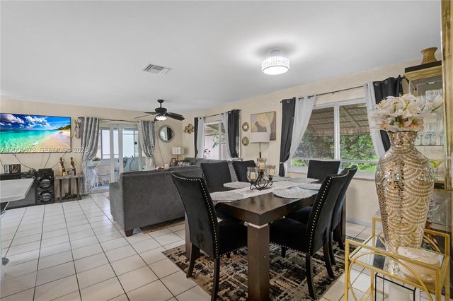 410 SW Natura Ave, Deerfield Beach, FL 33441