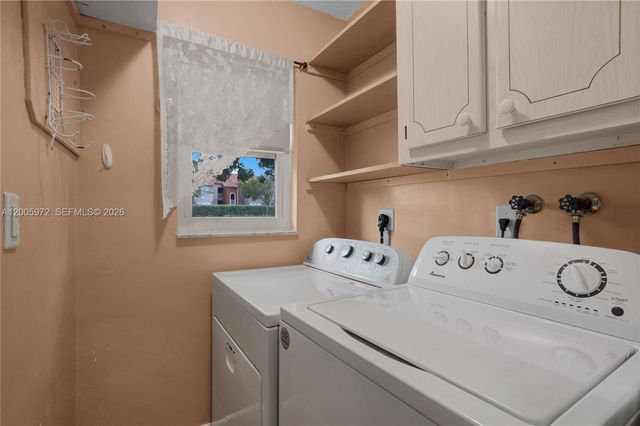 410 SW Natura Ave, Deerfield Beach, FL 33441