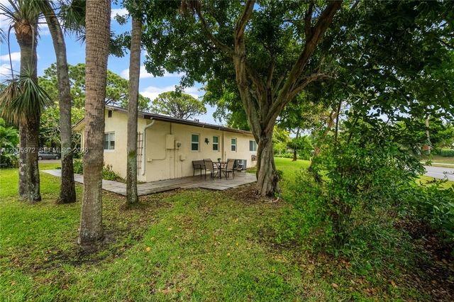 410 SW Natura Ave, Deerfield Beach, FL 33441