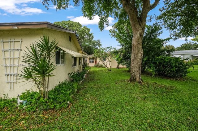 410 SW Natura Ave, Deerfield Beach, FL 33441