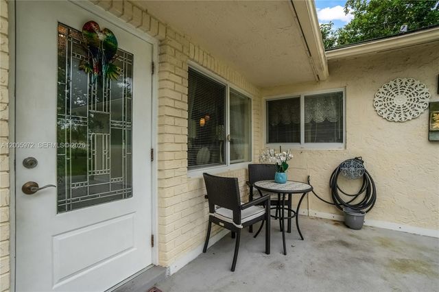 410 SW Natura Ave, Deerfield Beach, FL 33441