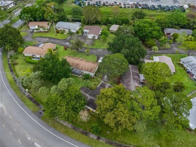 410 SW Natura Ave, Deerfield Beach, FL 33441