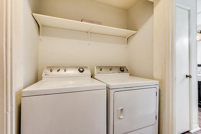 2100 Tanglewilde Street 296, Houston, TX 77063