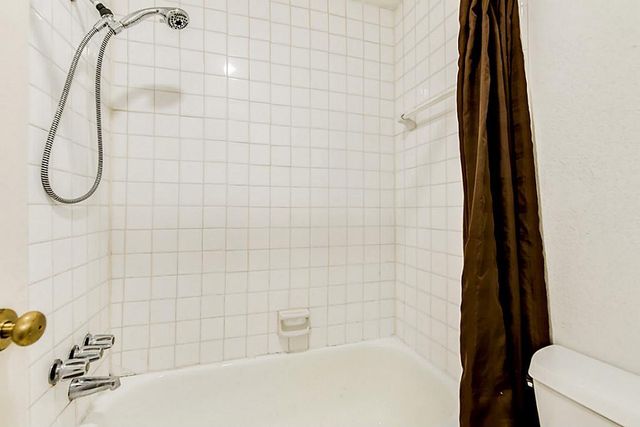 2100 Tanglewilde Street 296, Houston, TX 77063