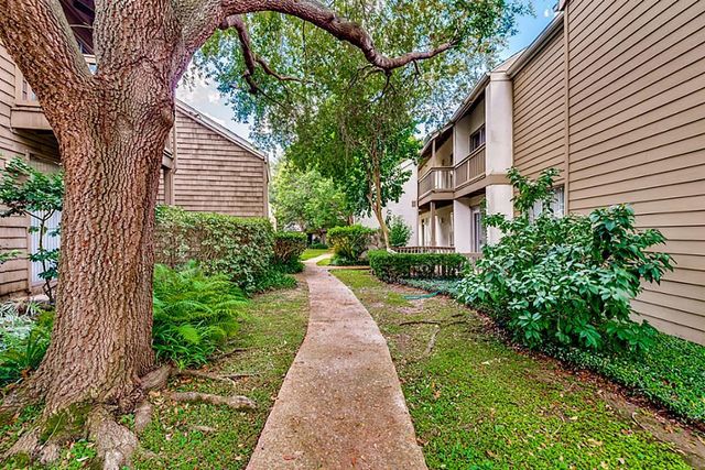 2100 Tanglewilde Street 296, Houston, TX 77063