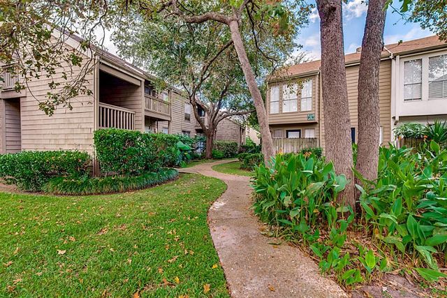 2100 Tanglewilde Street 296, Houston, TX 77063